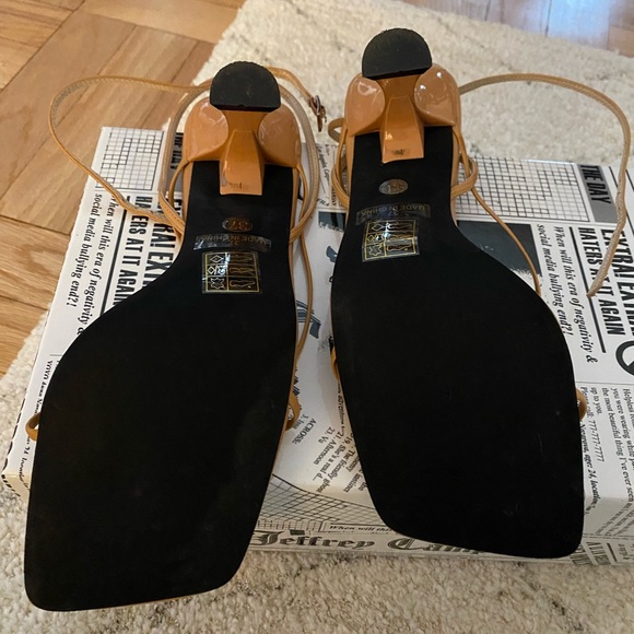 Jeffrey Campbell sandals size 37 (7 US) in nude - Picture 3 of 3